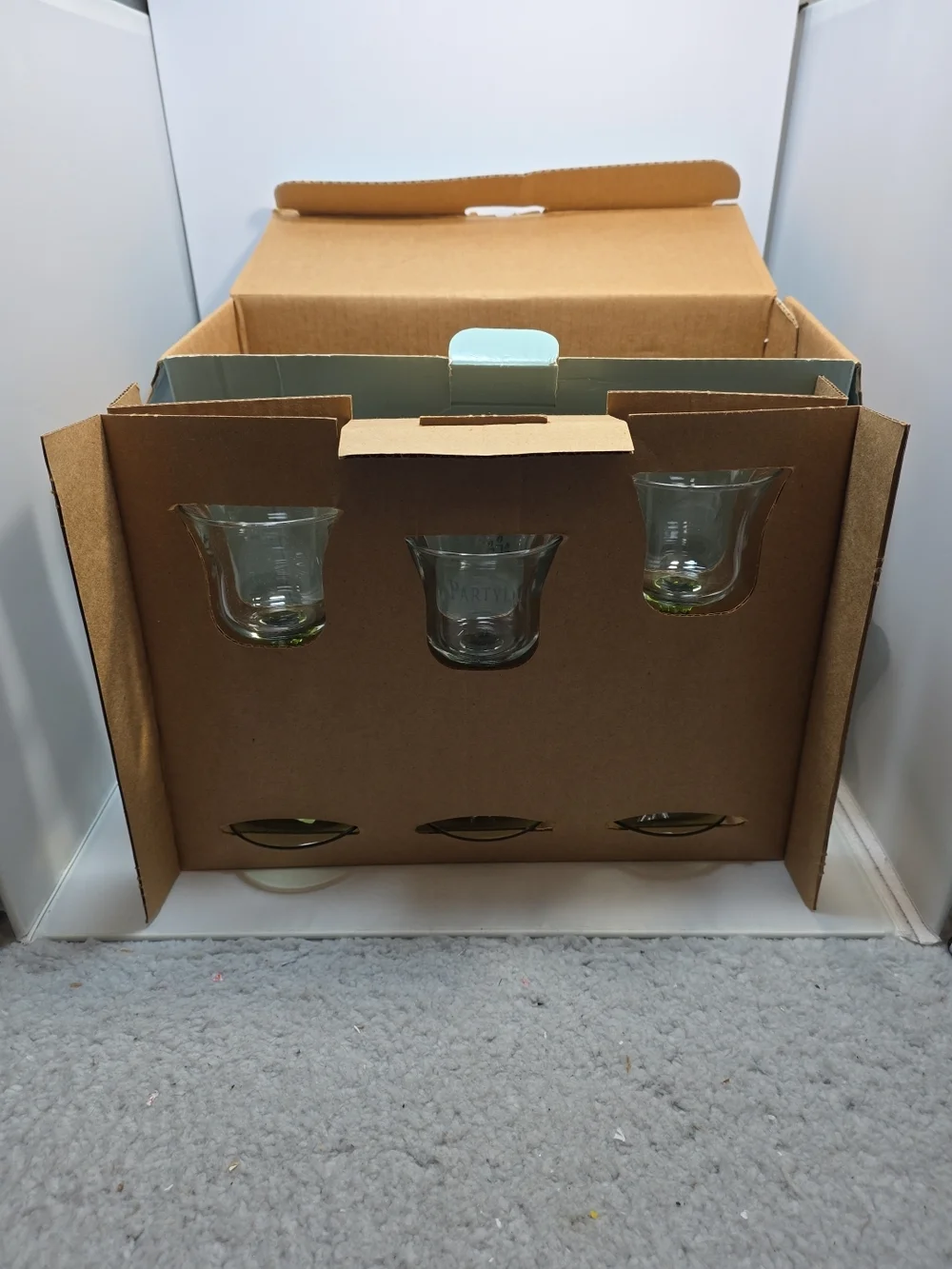 Partylite Radiant Glow Holiday Green Stemmed Trio Votive Holders Set of 3 NIB - Picture 8 of 8